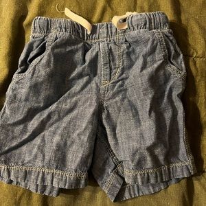 Baby gap shorts. Size 3 years